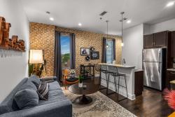 210 30th Ave N 415 Nashville, TN 37203