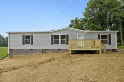 5176 White Springs Ln Lafayette, TN 37083