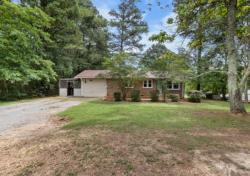 1548 Ridge Rd Mc Ewen, TN 37101