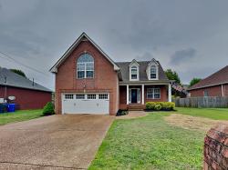 211 Iroquois Dr White House, TN 37188