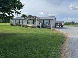 5342 King Robert Ln Westmoreland, TN 37186