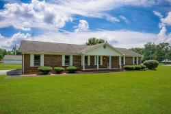 945 Quinland Lake Rd Cookeville, TN 38506