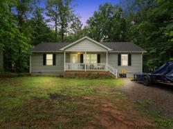 205 Windy Park Dr Mc Ewen, TN 37101