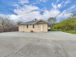 109 Daniel St Waverly, TN 37185