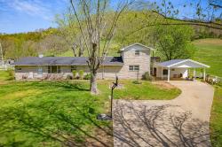 538 Pleasant Shade Hwy Pleasant Shade, TN 37145
