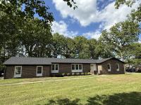 305 Twelve Oaks Rd Tullahoma, TN 37388
