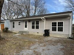 425 Oakwood Rd Tullahoma, TN 37388