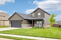 246 Cotoneaster Ln Clarksville, TN 37043