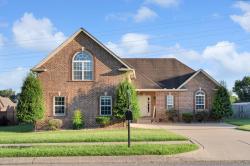 737 Starpoint Dr Gallatin, TN 37066