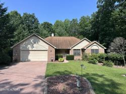 104 Flossmoor Circle Crossville, TN 38558