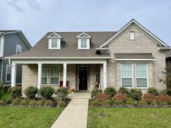 176 Ashington Cir Hendersonville, TN 37075