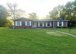 1904 Cherokee Dr Shelbyville, TN 37160