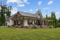 3571 Old Blacktop Rd Mc Ewen, TN 37101