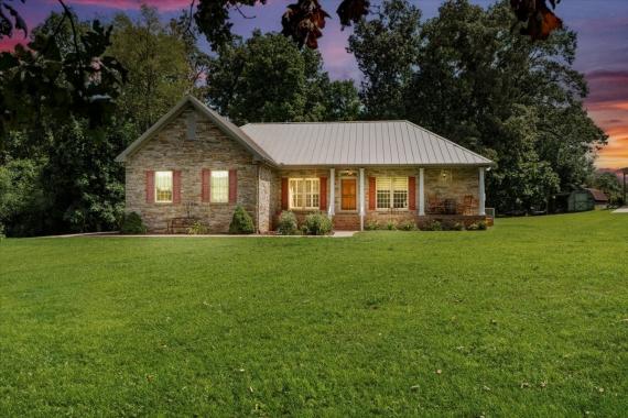 2979 Winchester Hwy Elora, TN 37328