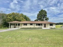3786 Gnat Hill Rd Manchester, TN 37355
