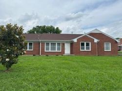 307 6th Ave Columbia, TN 38401