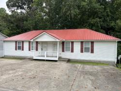 136 N Poole St Ashland City, TN 37015