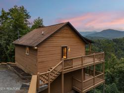 4429 New Pioneer Tr Sevierville, TN 37863
