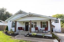 411 2nd Ave S Loretto, TN 38469