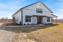 1807 Three Island Road Walling, TN 38587