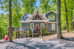 420 Holiday Haven Dr Smithville, TN 37166