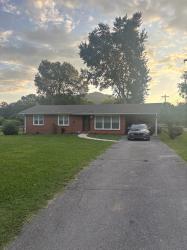 921 Betsy Pack Dr Jasper, TN 37347