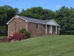 3178 Benton Rd Cedar Hill, TN 37032
