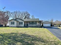 1306 Mcmahan St Manchester, TN 37355