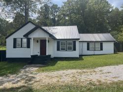 215 St Clair St Tracy City, TN 37387
