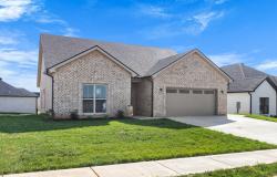 814 Willowicke Dr Clarksville, TN 37043