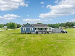 4 Earl Steel Rd W Brush Creek, TN 38547