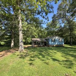 215 E Kingston Springs Rd Kingston Springs, TN 37082