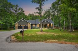 39 Pond Rd Monterey, TN 38574