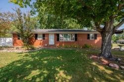 31 Garland Dr Manchester, TN 37355