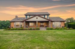 1361 Madison Creek Rd Goodlettsville, TN 37072