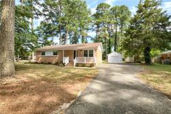 7497 Pinewood Circle Hayes, VA 23072