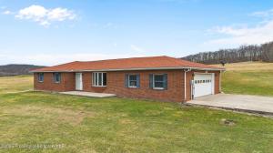 Photo of property at 2409 Red Oak Drive