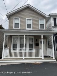 318 1/2 14Th Avenue Scranton, PA 18504