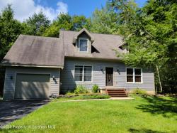 66 Bender Road Gouldsboro, PA 18424