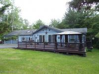 1902 Timberlane Ct, Lake Ariel, PA 18436