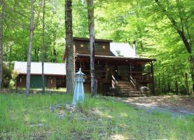 426 Parkwood Dr, Lake Ariel, PA 18436