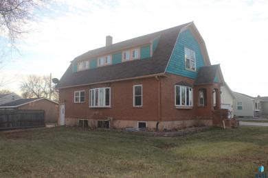 1424 SE 3rd Ave Aberdeen, SD 57401