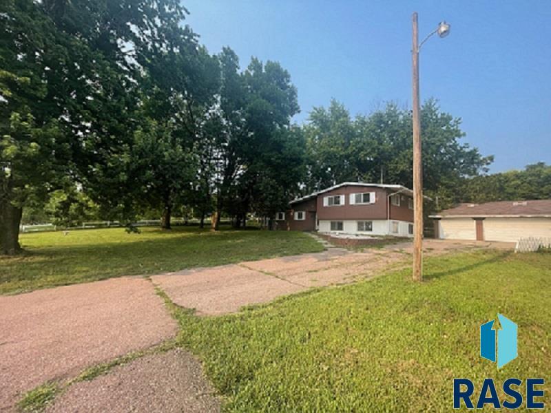 MLS 22401204 1000 N Six Mile Rd Sioux Falls, SD 57110