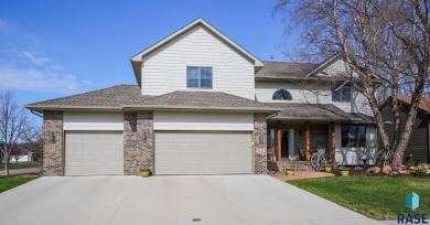 5217 S Briarwood Ave Sioux Falls, SD 57108