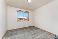 6020 S Kerry Ave 6020 Sioux Falls, SD 57106