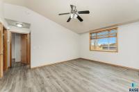 6020 S Kerry Ave 6020 Sioux Falls, SD 57106