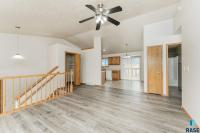 6020 S Kerry Ave 6020 Sioux Falls, SD 57106