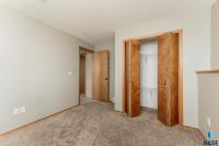 6020 S Kerry Ave 6020 Sioux Falls, SD 57106
