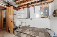 6020 S Kerry Ave 6020 Sioux Falls, SD 57106