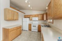 6020 S Kerry Ave 6020 Sioux Falls, SD 57106